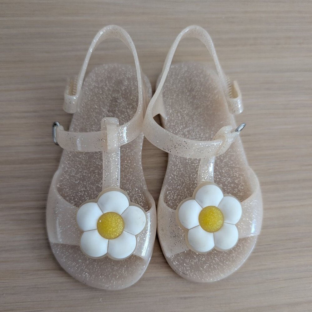 Old Navy Jelly T-Strap Sandals Toddler Girls 7, Cream, Flower Power